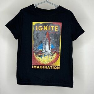 Cat and Jack Boy's Space Shuttle Graphic T-Shirt
size 4/5